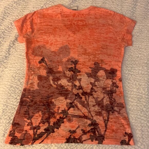 THE NORTH FACE, V neck, floral T shirt, new condition - Picture 5 of 11